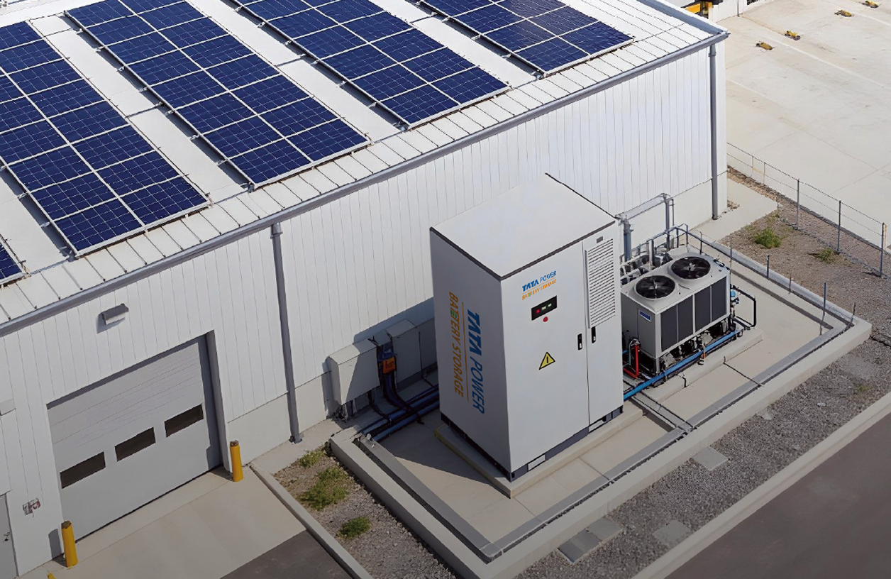 Powerhub Max liquid-cooled battery storage for industry
