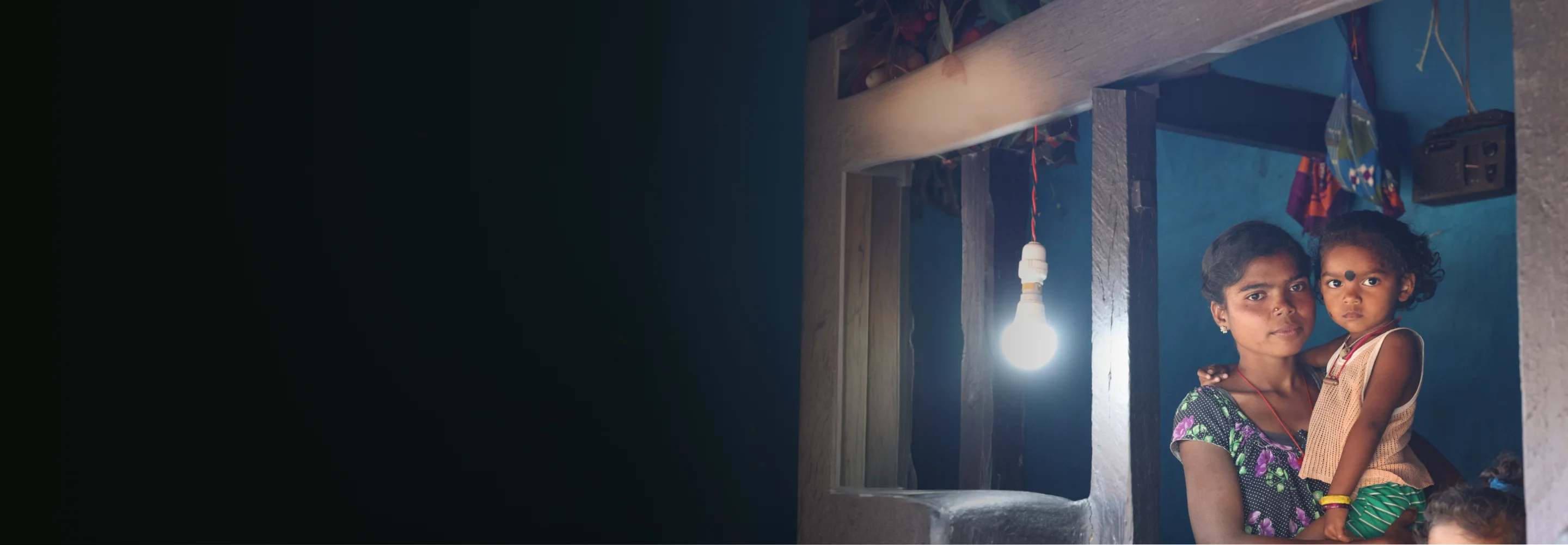 Power transmission network delivering electricity safely