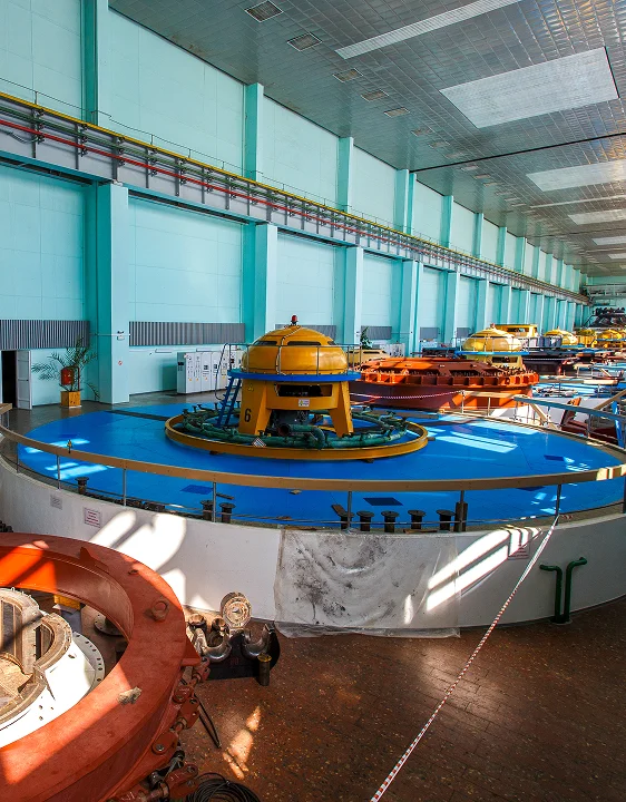 Renewable energy storage with pumped hydro projects  